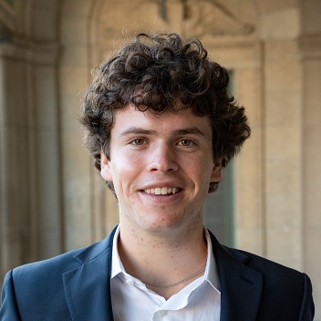 Brewster Brooks Hutchinson headshot