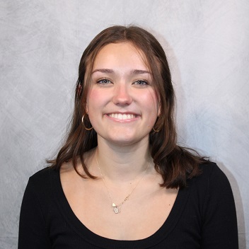 Ana Massoglia headshot
